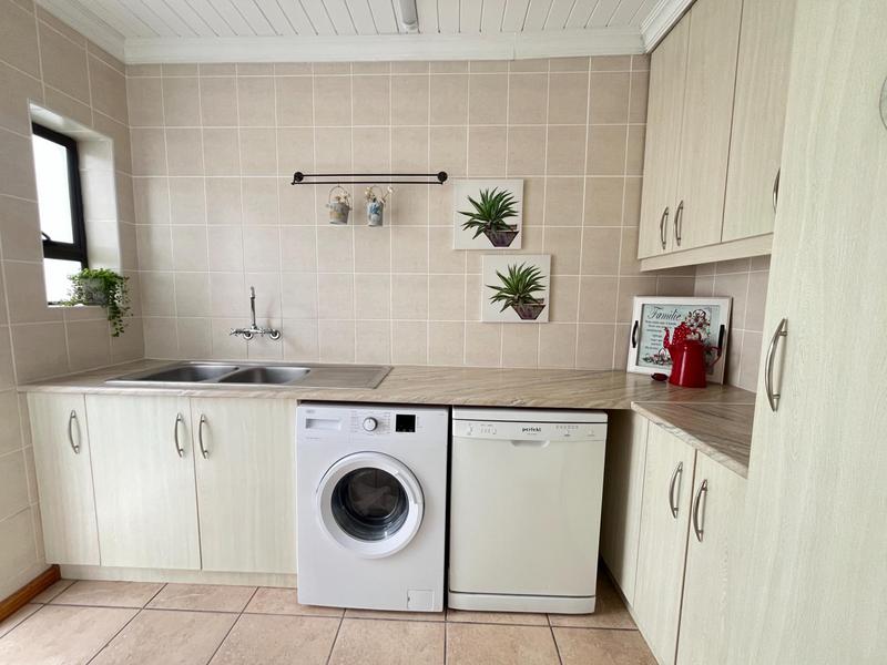 3 Bedroom Property for Sale in Dwarskersbos Western Cape